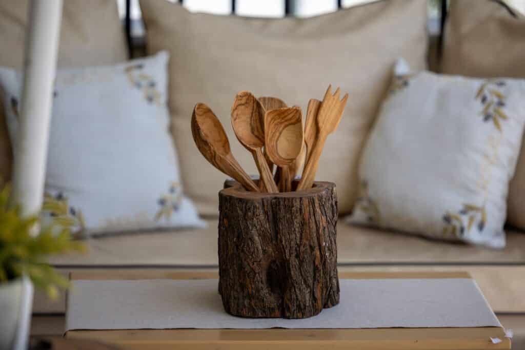 Common Mistakes to Avoid When Maintaining Your Olive Wood Kitchen Spoons 1